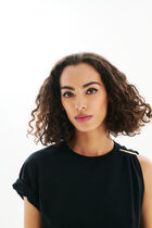 Tlouane t-shirt black woman