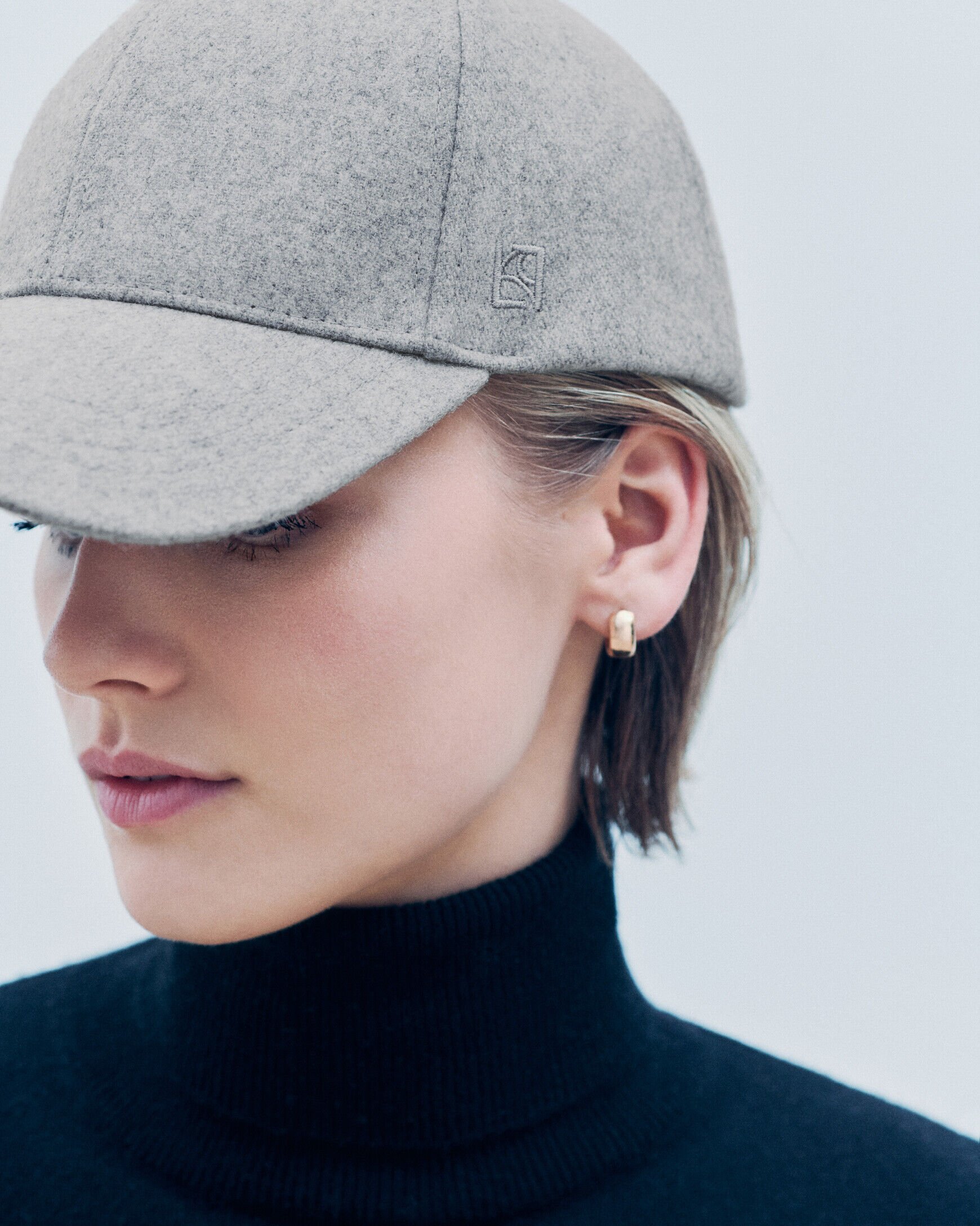 8日限りの出品⚫︎caroline bosmans⚫︎ パープルリボンキャップ L Boston cap light grey woman