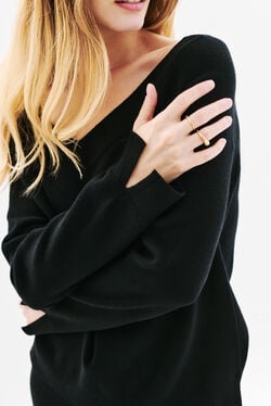 Mauricia sweater black woman