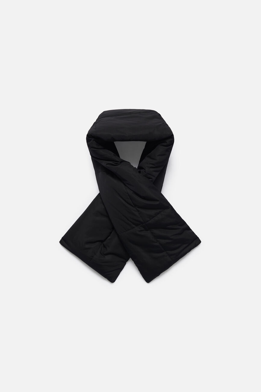 Marta scarf black woman