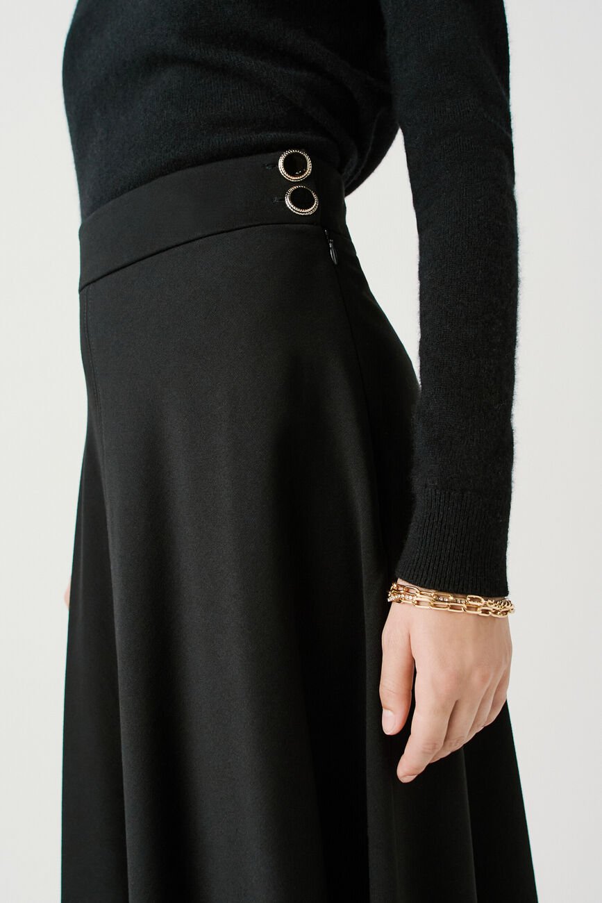 James skirt black woman