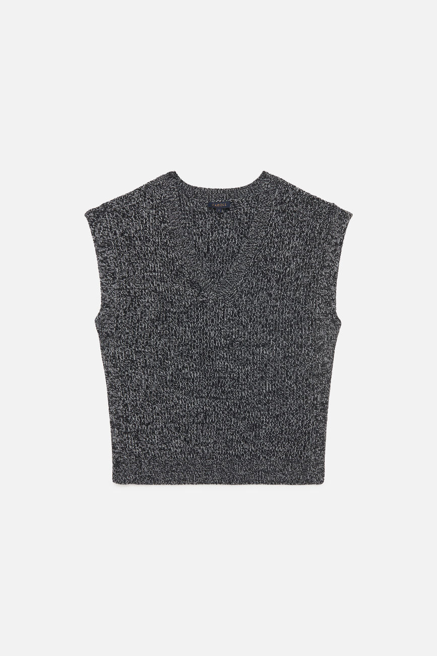mcurt2 sweater black woman