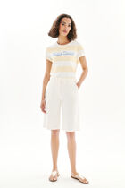 Short Permuda white woman