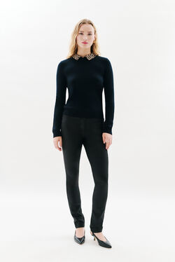 Mpaola sweater black woman