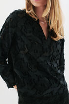Clara2 shirt black woman
