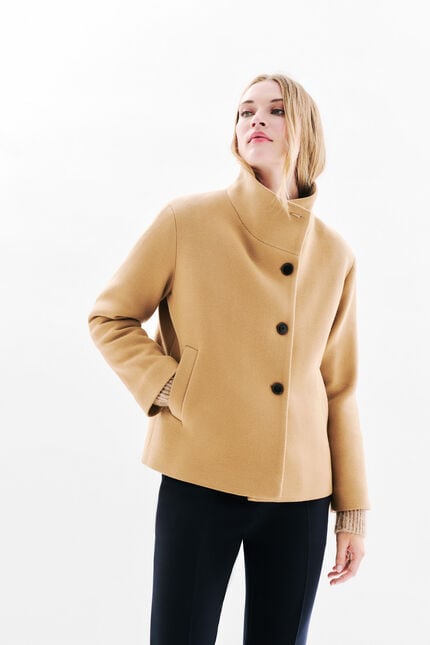 Gassim coat camel woman