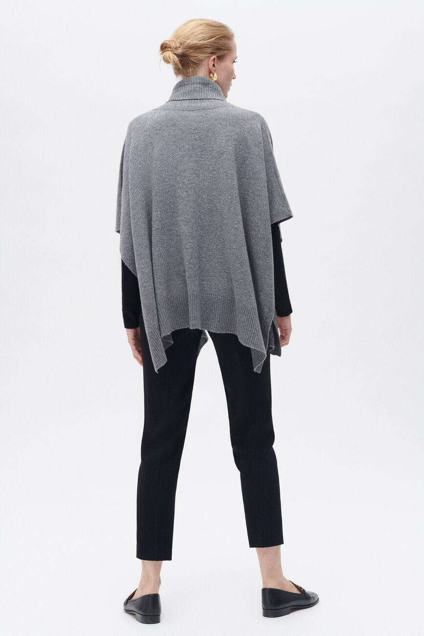 helise poncho grey woman