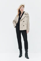 gourmand trench coat sand woman
