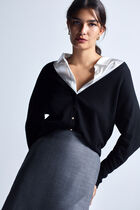 mlexia Cardigan black woman