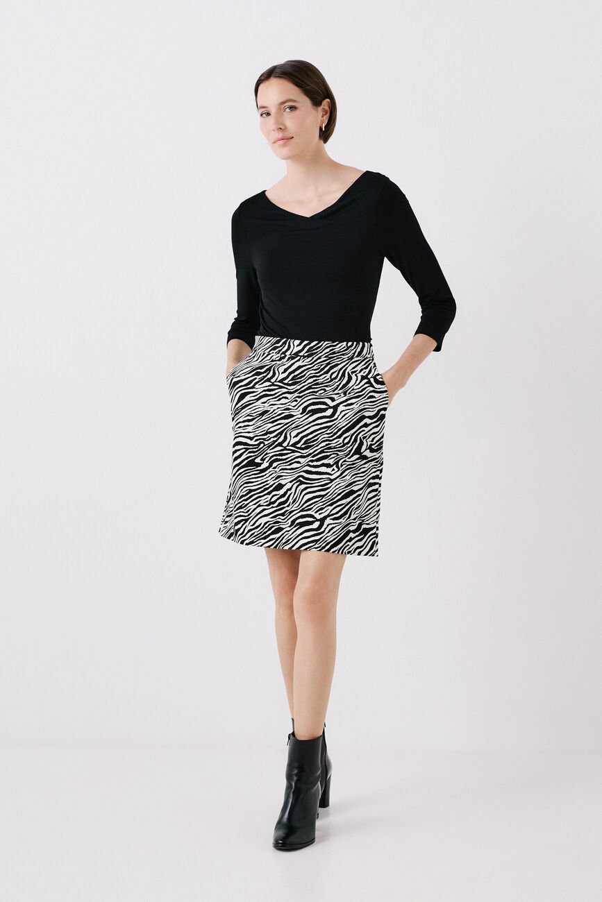 janya2 skirt black woman