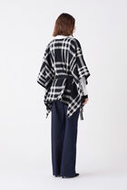 hariane poncho black woman