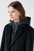 Jules coat black woman