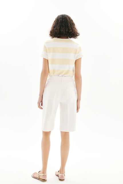 Short Permuda wit vrouw