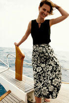feliz skirt black woman