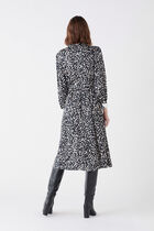 Rilesta dress black woman