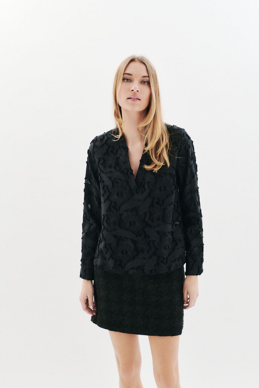Clara2 shirt black woman