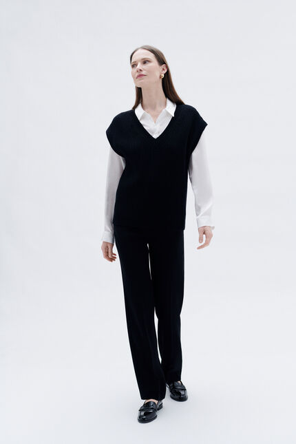 Mcurt sweater black woman