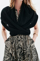 Lazeo scarf black woman