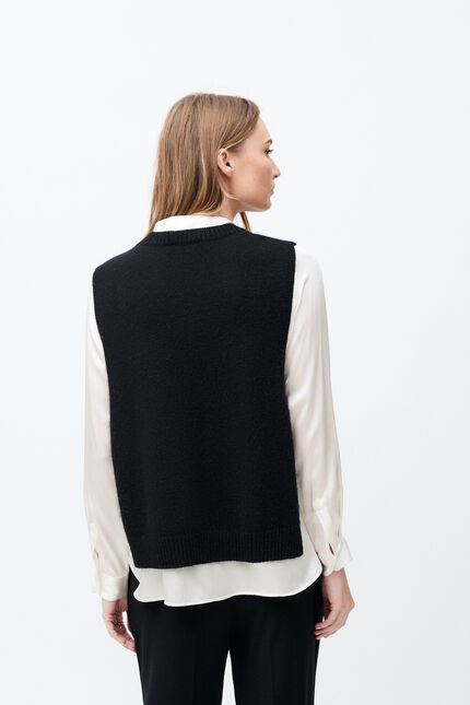 hevy poncho black woman