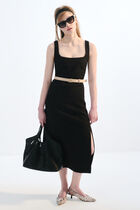 Reina dress black woman