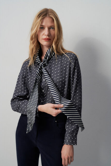Foulard Milane 100% soie bleu marine femme