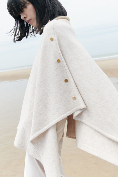 poncho lisa b beige femme