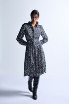 Rilesta dress black woman