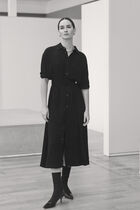 Rthea dress black woman