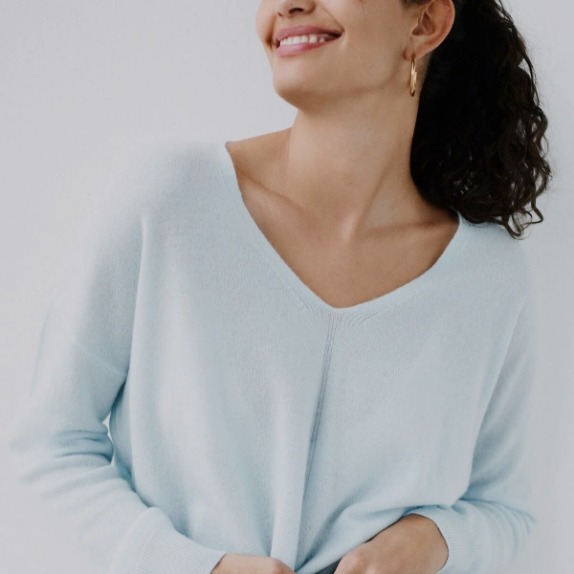 Come prendersi cura dei propri vestiti in cashmere?