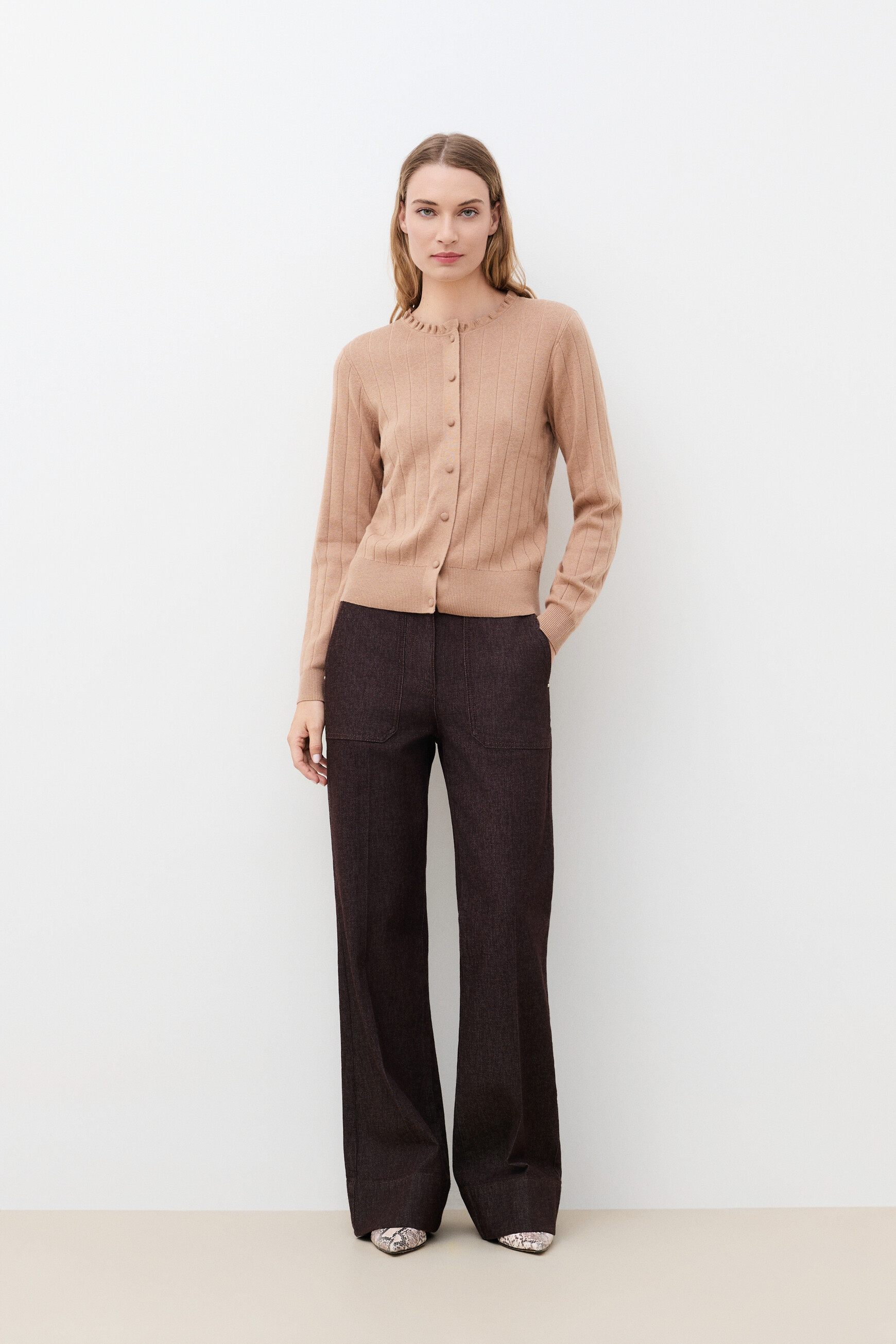 Mdixie cardigan camel woman