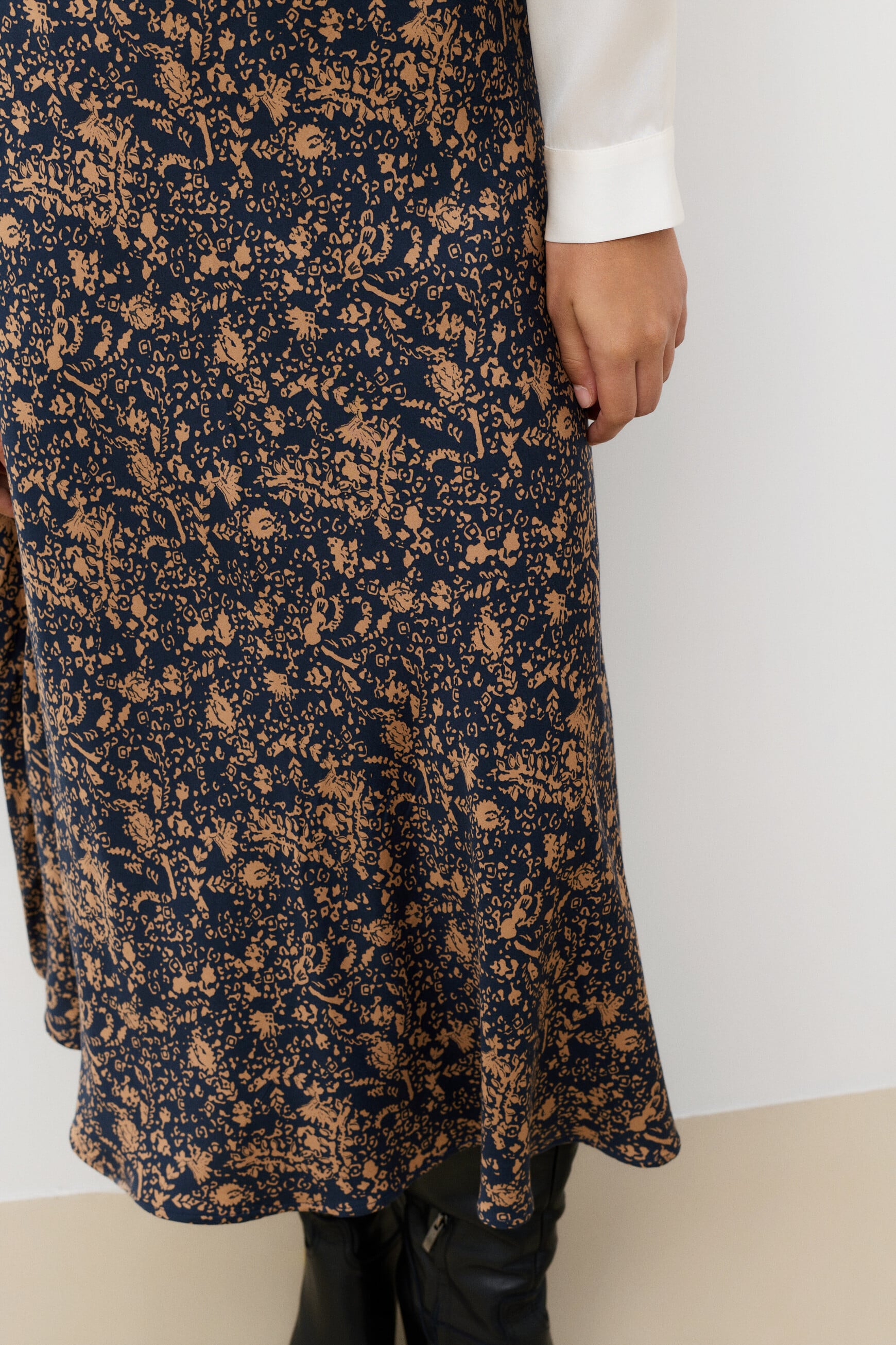 Jalentina2 skirt black woman
