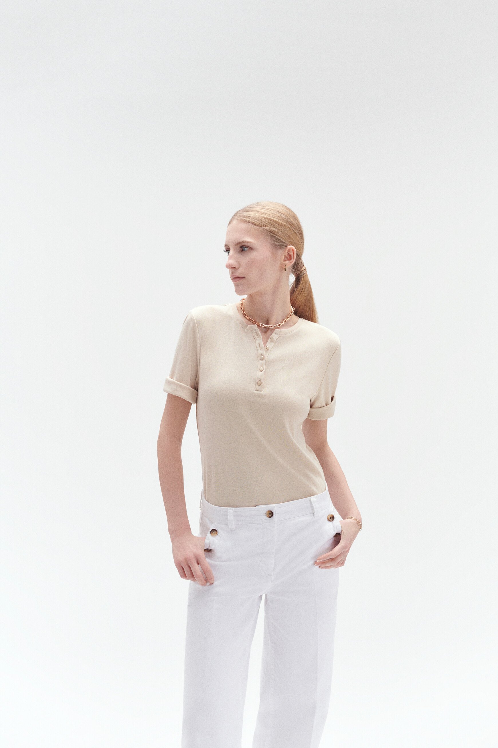 t shirt boutonne andrea beige femme T-shirt boutonné andrea beige femme