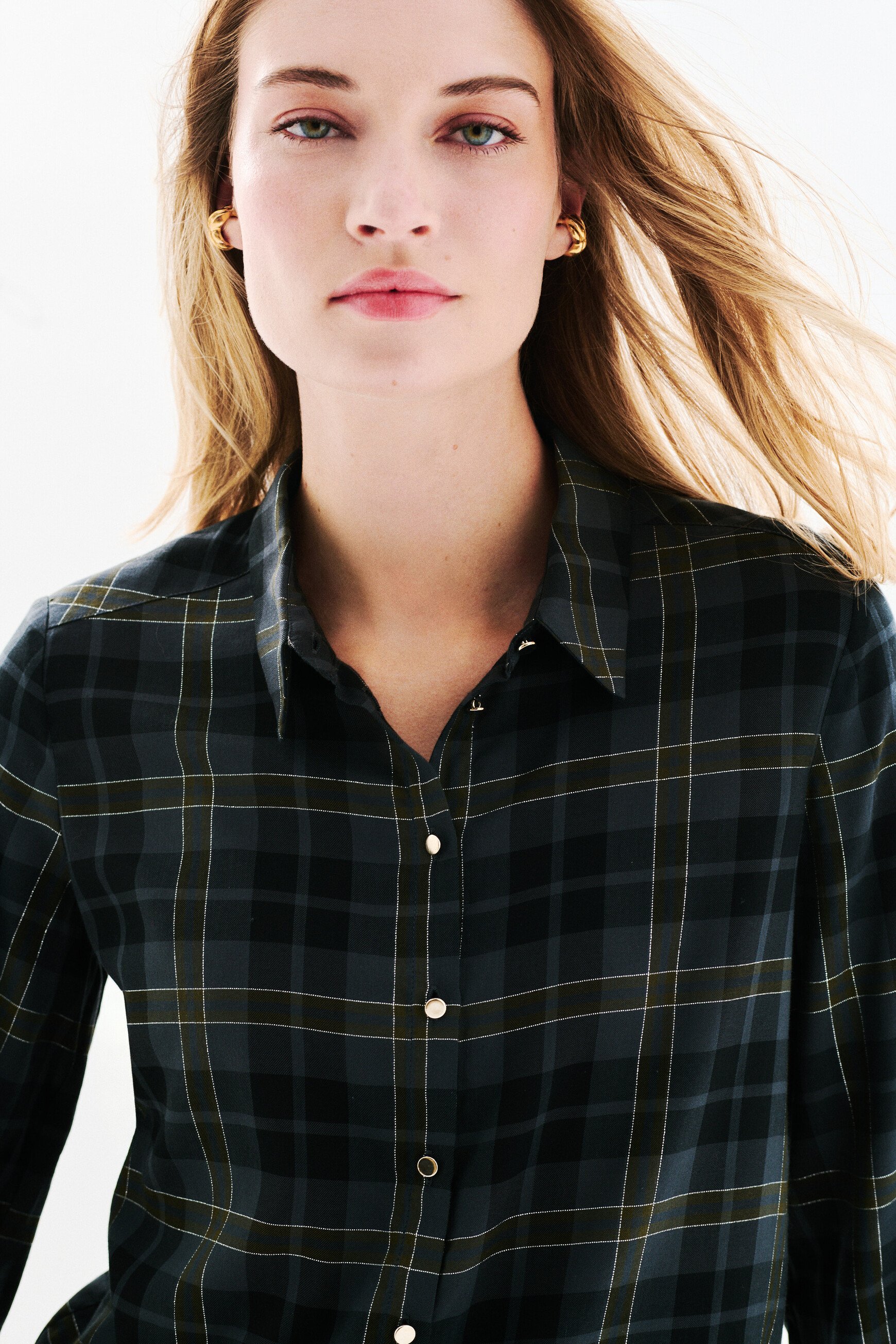 Jessica5 shirt black woman