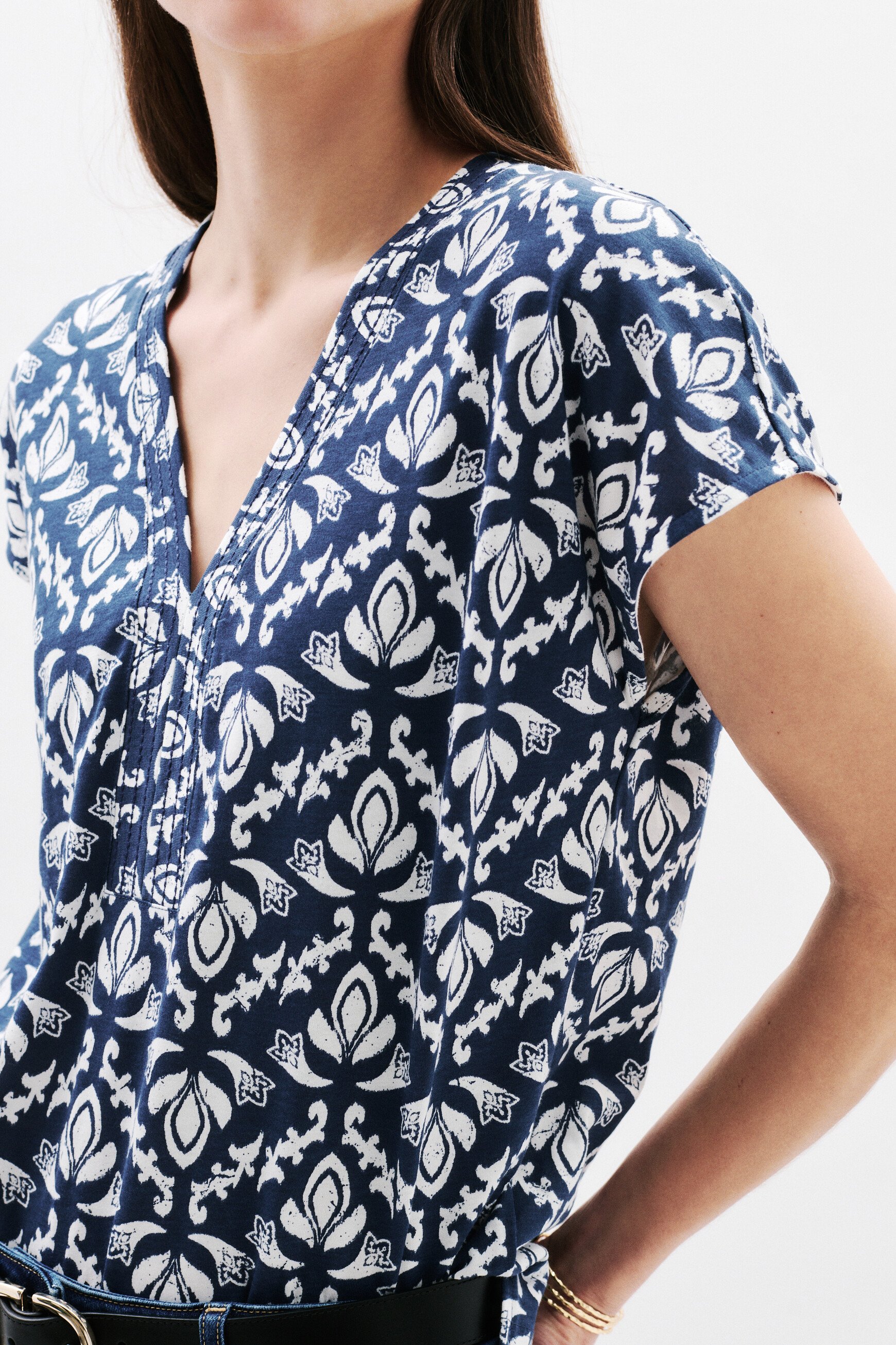 tikat t shirt denim stone vrouw Tikat t-shirt denim stone vrouw
