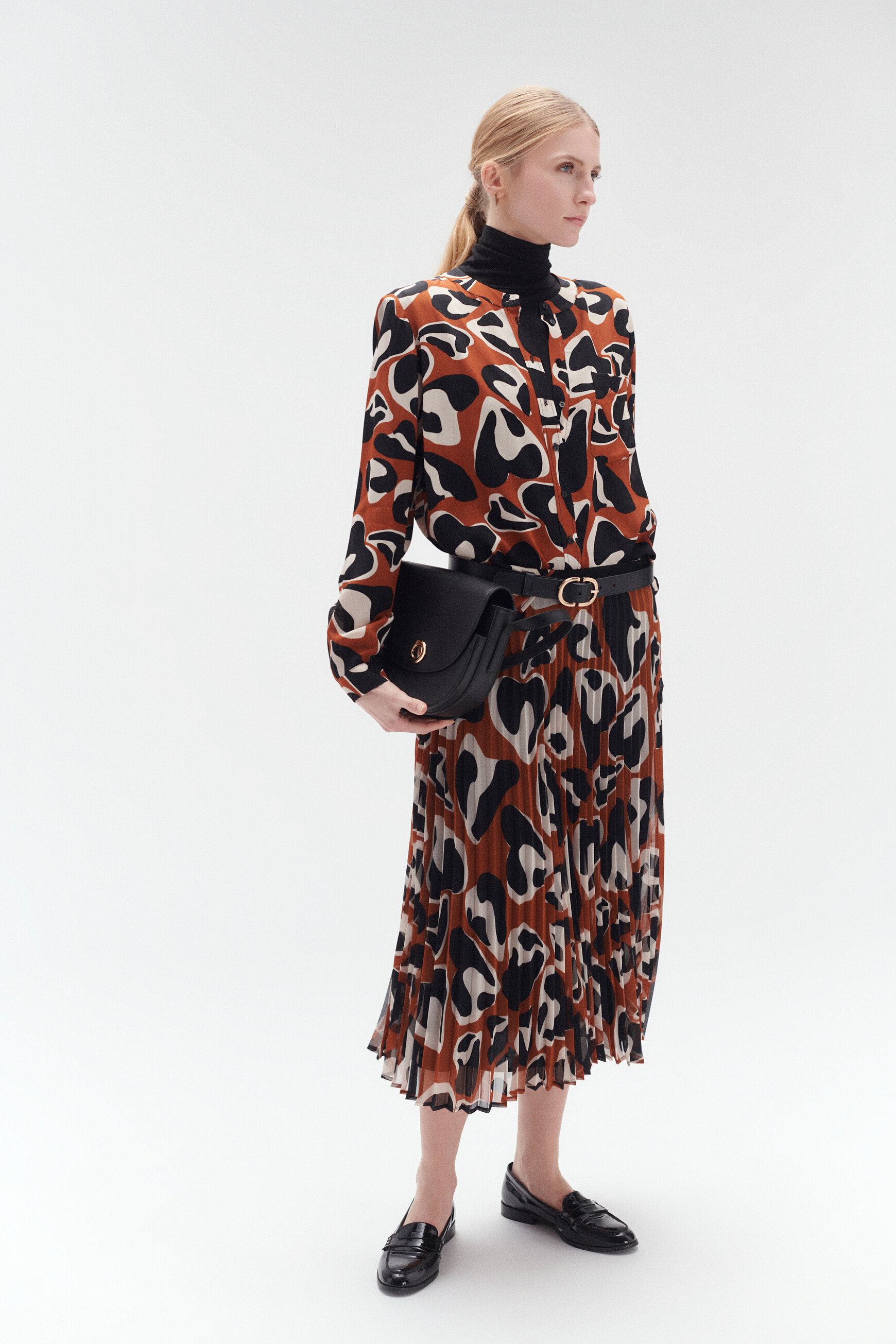 jupe amelia plissee marron cognac femme Jupe amelia plissée marron cognac femme