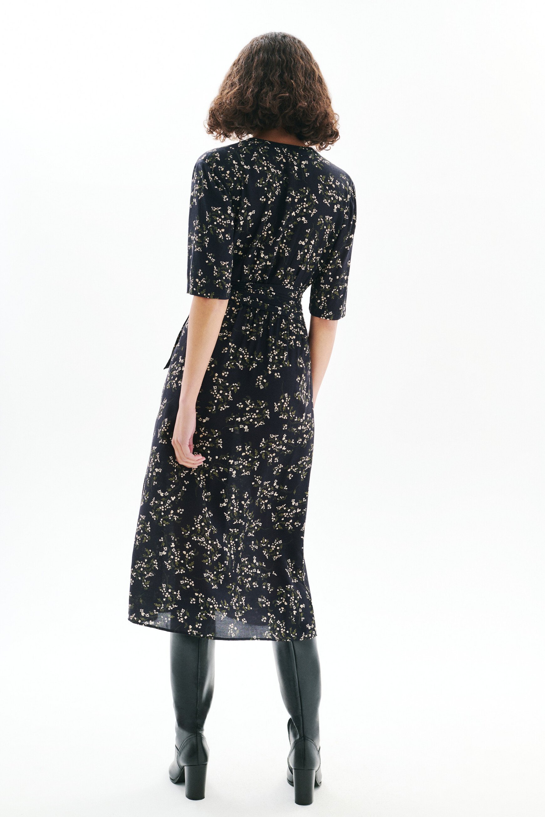 Relisa dress black woman
