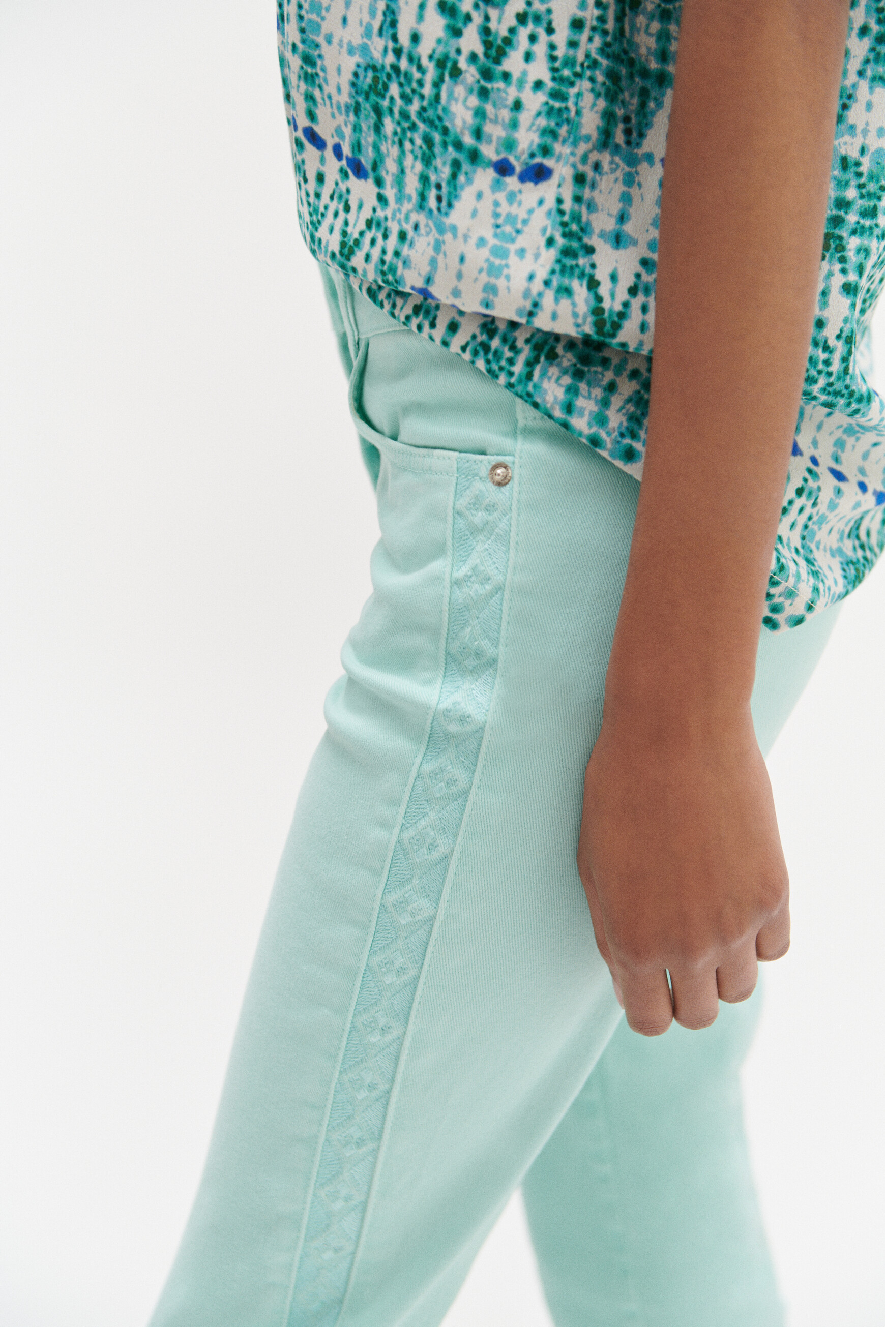 jean dalston colore a details brodes vert menthe femme Jean dalston coloré à détails brodés vert menthe femme