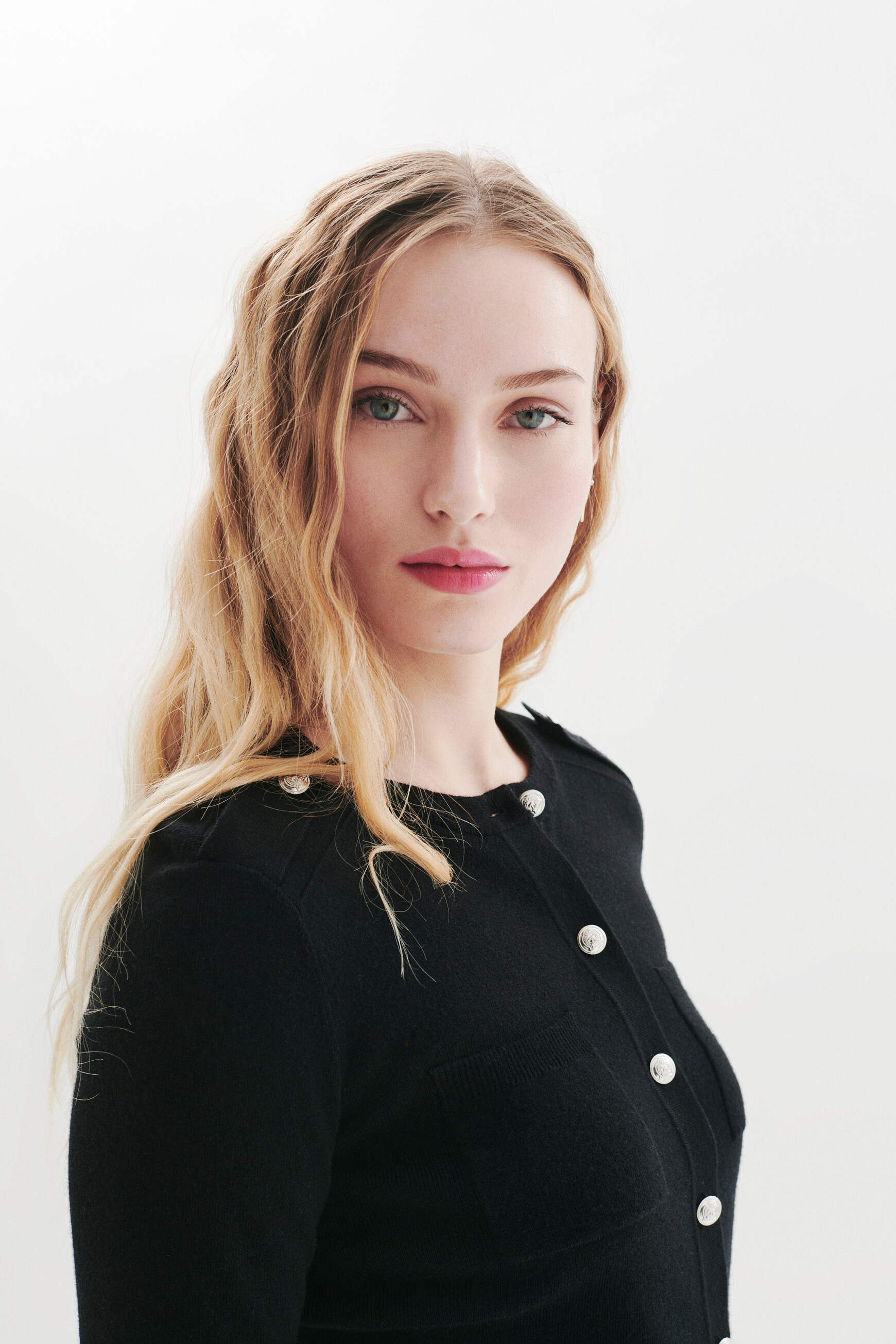 Marjorie sweater black woman