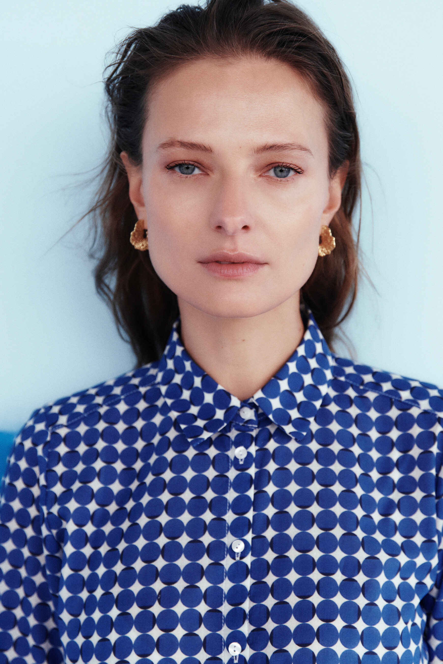 camisa jessica geometrica azul electrico mujer Camisa Jessica geométrica azul eléctrico mujer
