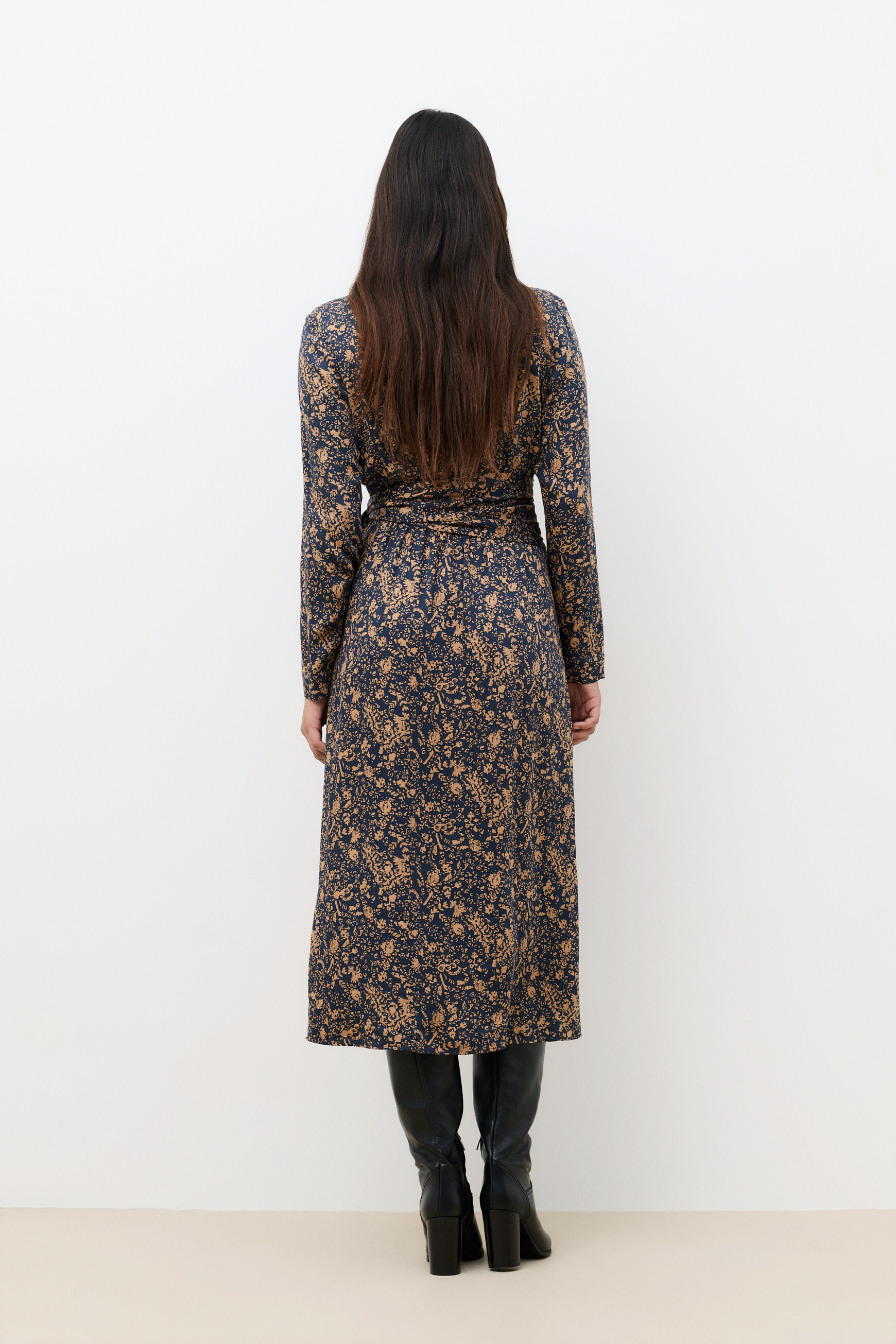 Relise dress black woman