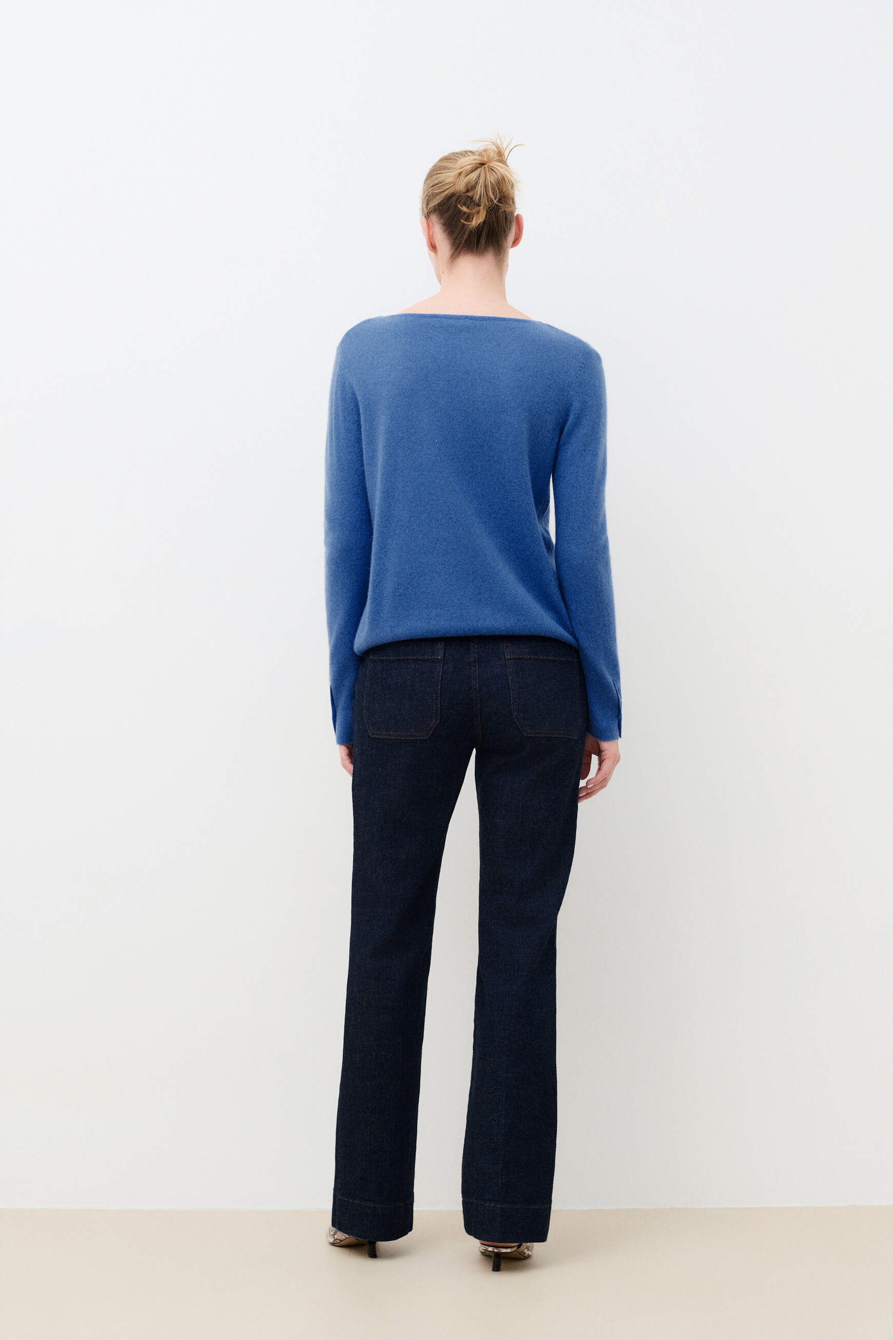 Pull mzoan 100% cachemire bleu fonc&eacute; femme
