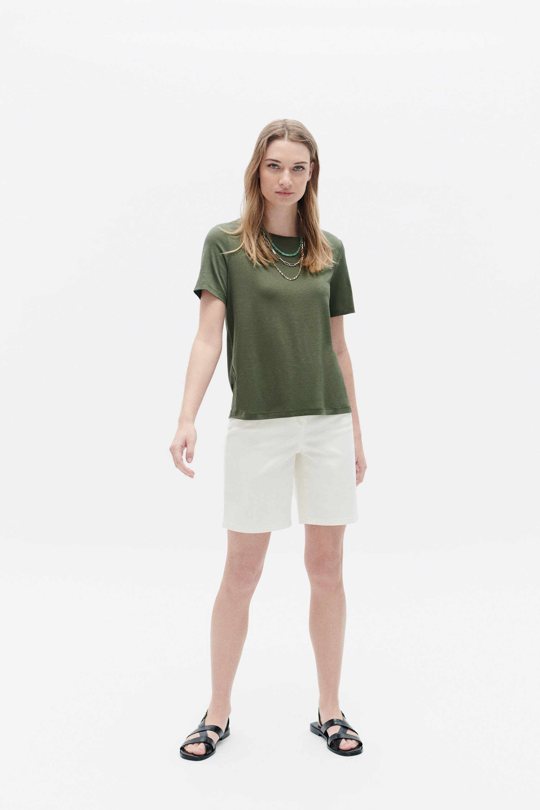 camiseta tika verde caqui mujer