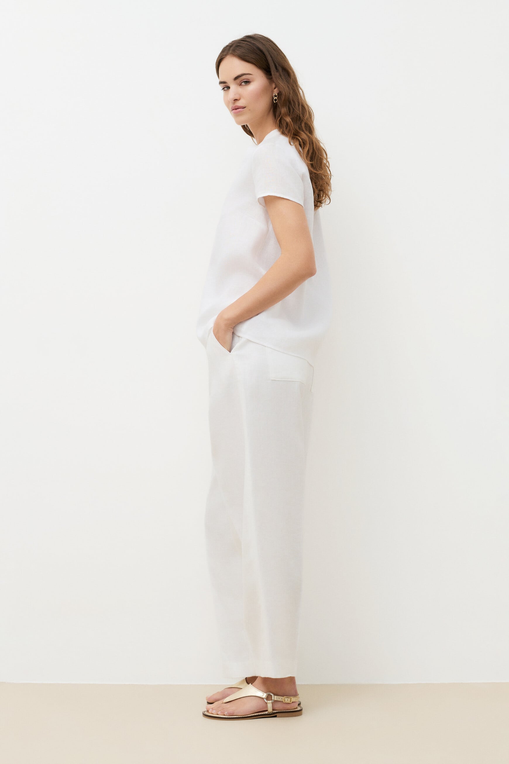 Kat 100% linen top white woman