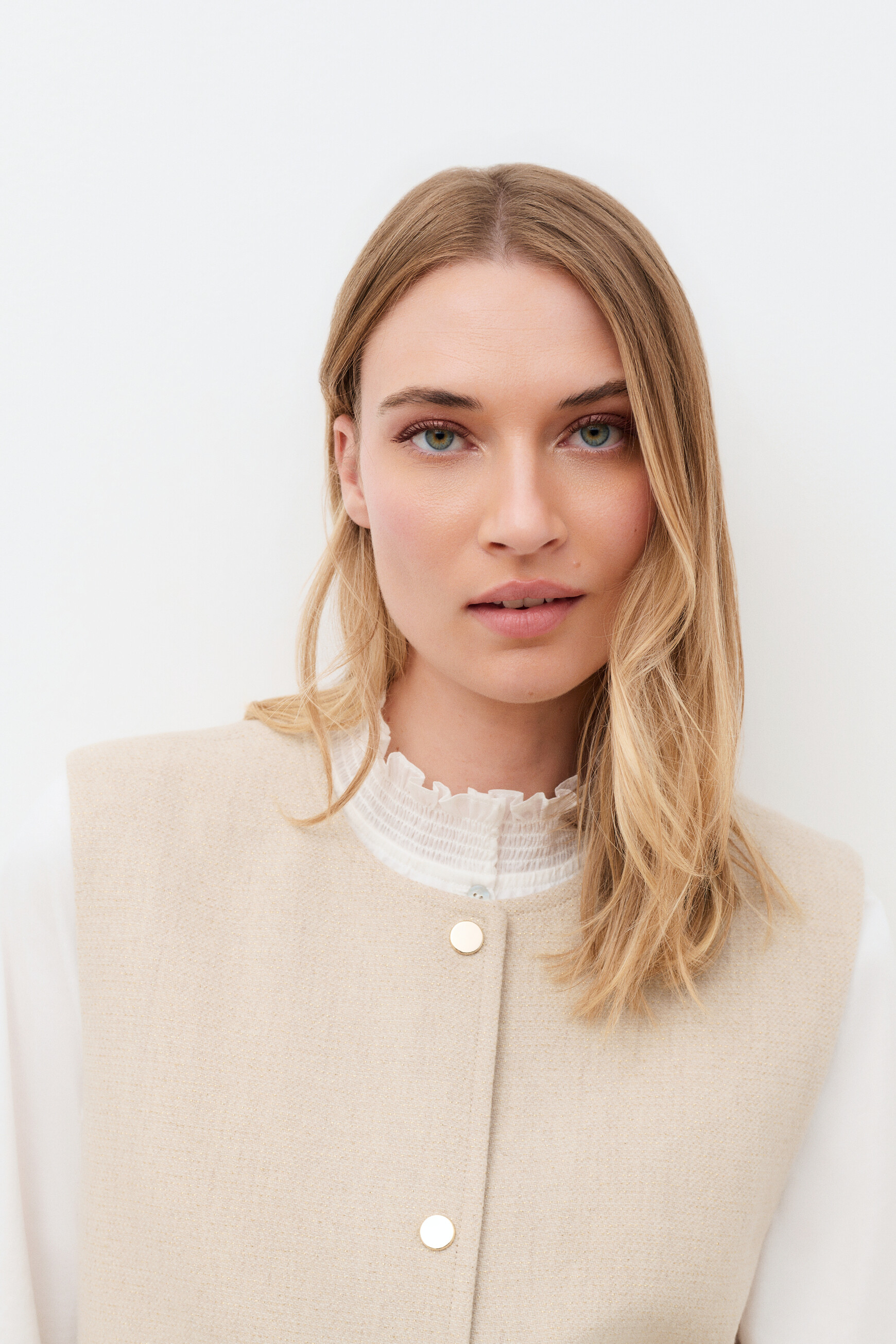 Jasje Vertueux creme vrouw