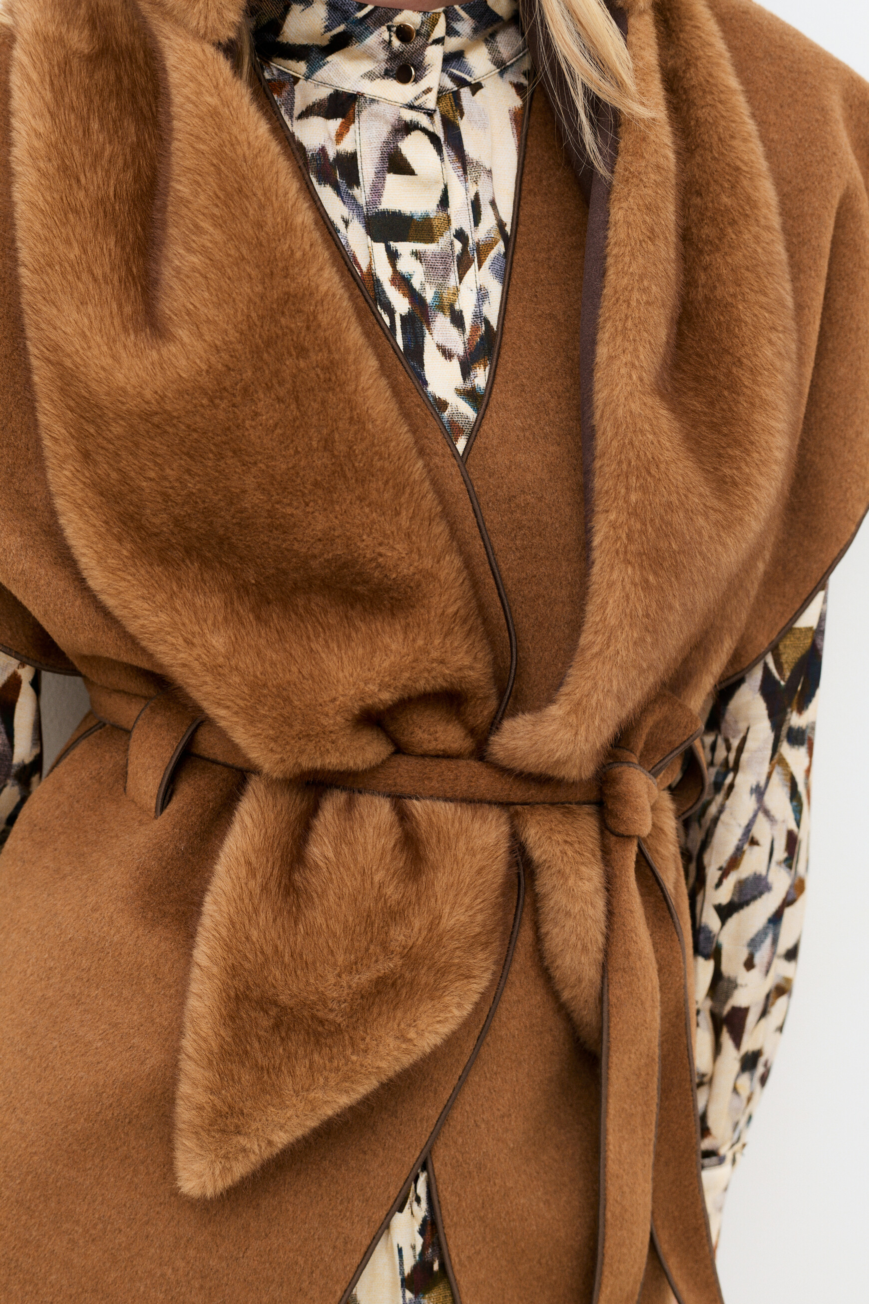 Hooded bekavi scarf dark brown woman