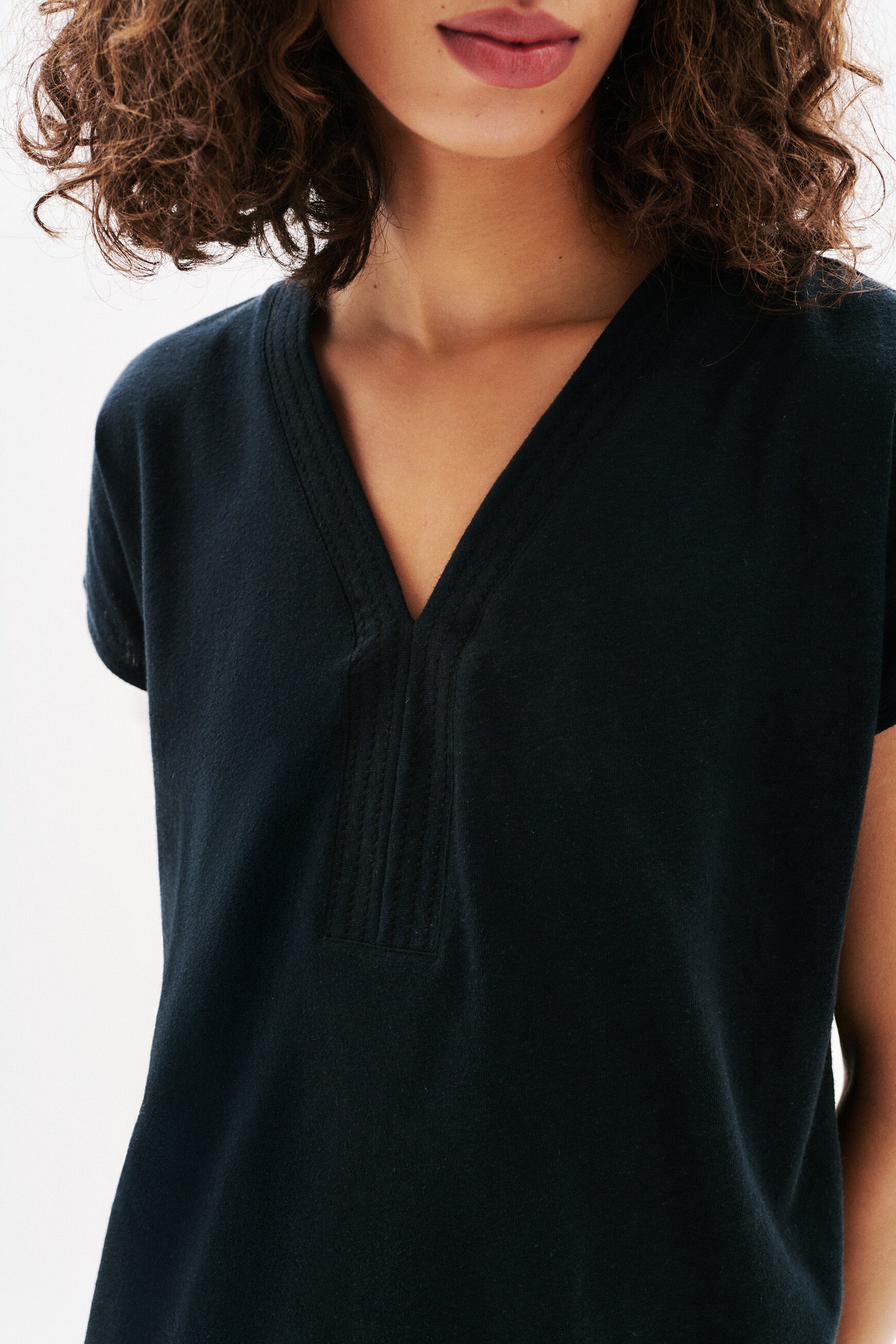 t shirt tikat3 zwart vrouw T-shirt Tikat3 zwart vrouw