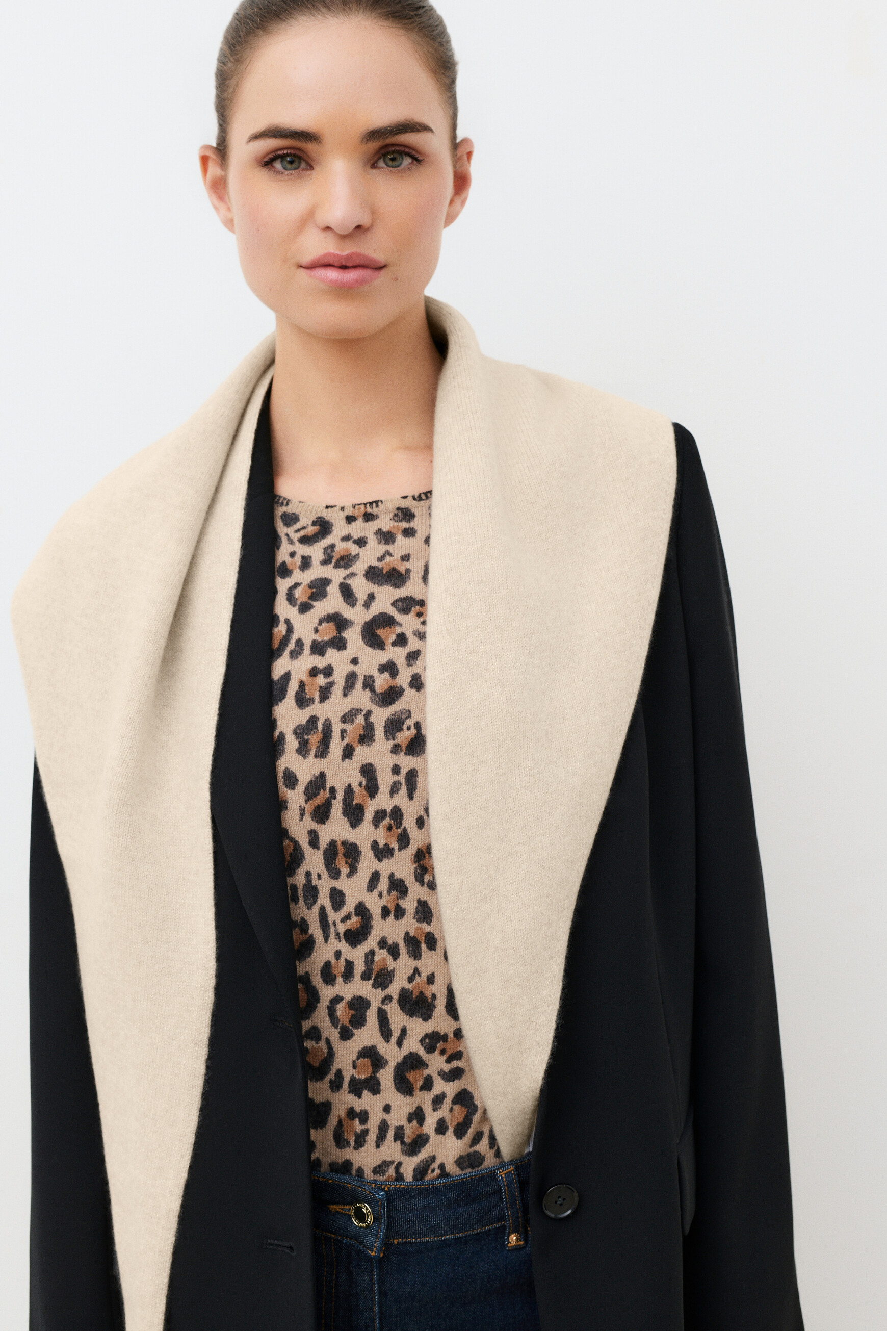 Malone2 scarf 100% cashmere sand woman