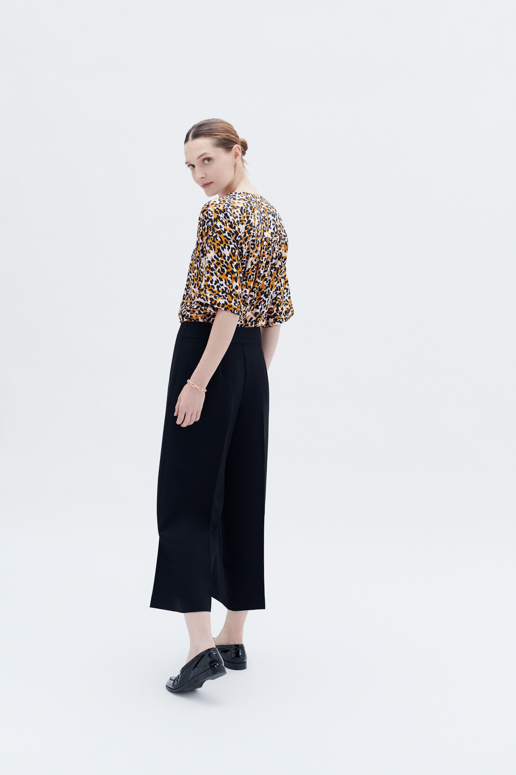 pantalon pierce noir femme Pantalon pierce noir femme