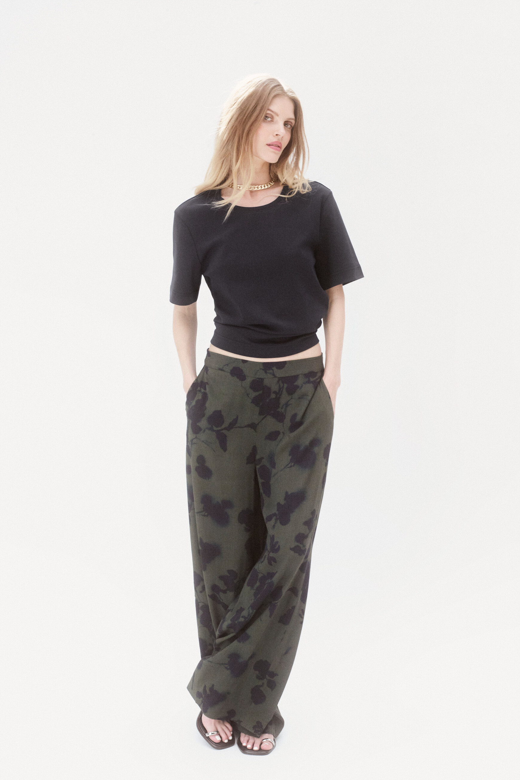 Pandi Long trousers khaki green woman