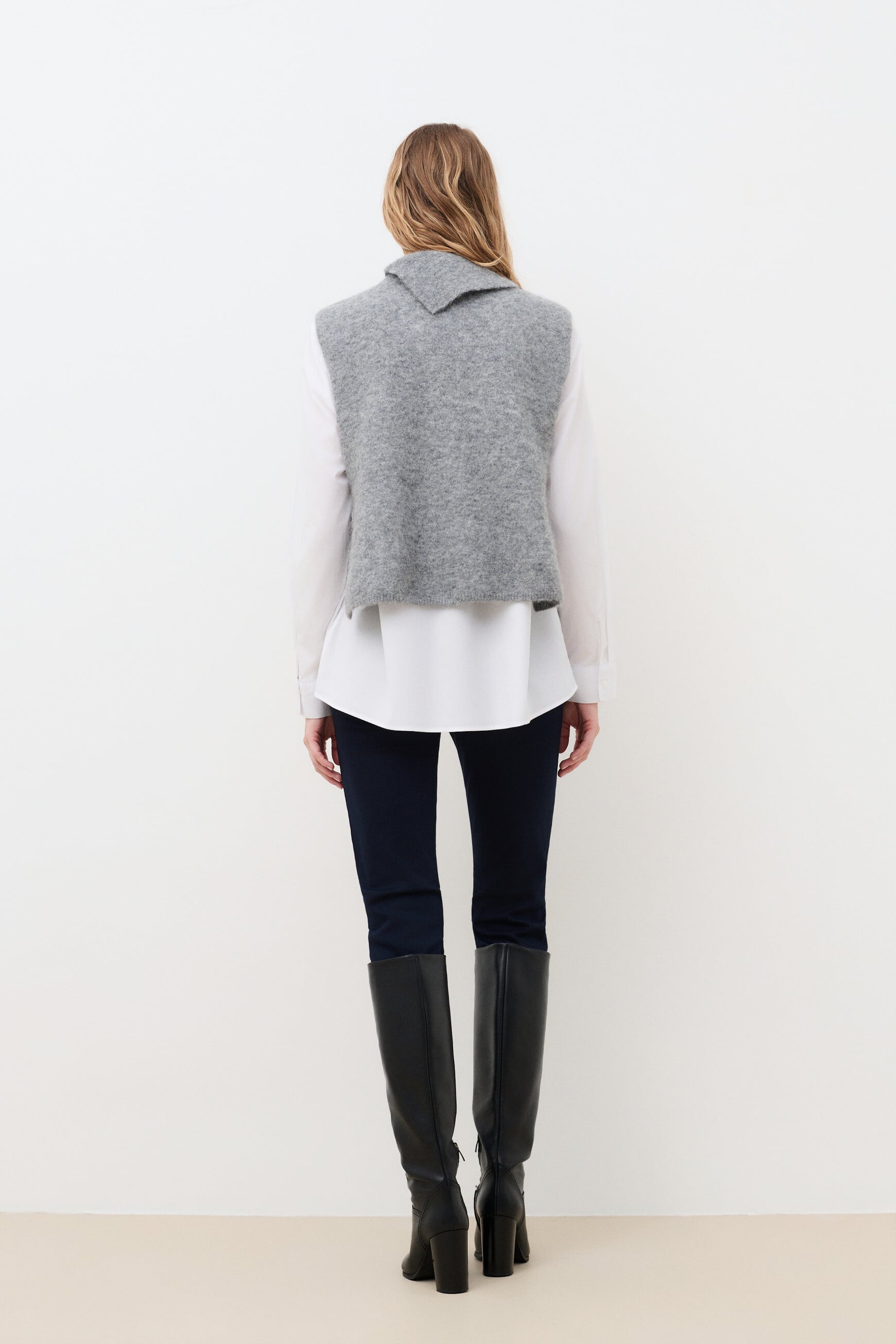 Hoany poncho grey woman
